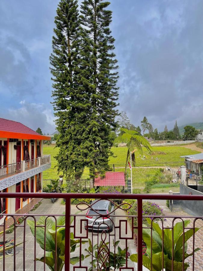 Sapo Karo Rest House Берастагі Екстер'єр фото